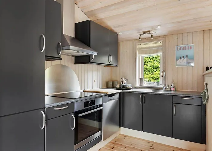 4800-ronne-stampen-vej-2-hus-24 Feriehus
